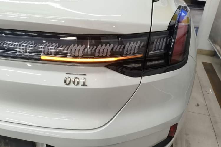 Used Zeekr 001 2023 WE Edition 86 kWh Right Rear Taillight
