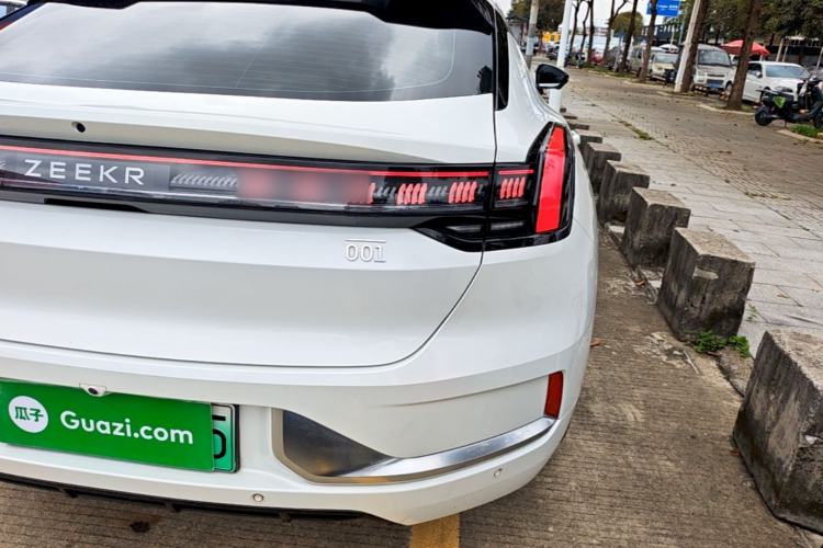 Used Zeekr 001 2023 WE Edition 100 kWh Right Rear Taillight