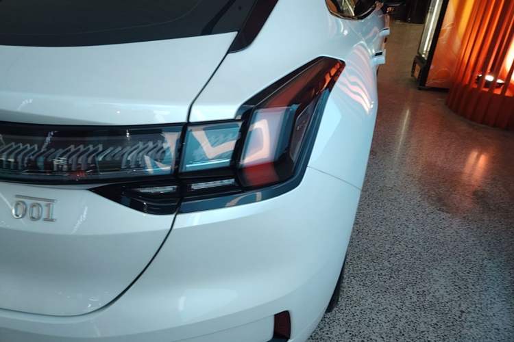 Used Zeekr 001 2023 WE Edition 100 kWh Right Rear Taillight