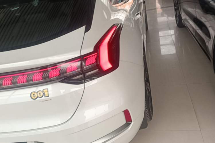 Used Zeekr 001 2023 WE Edition 100 kWh Right Rear Taillight