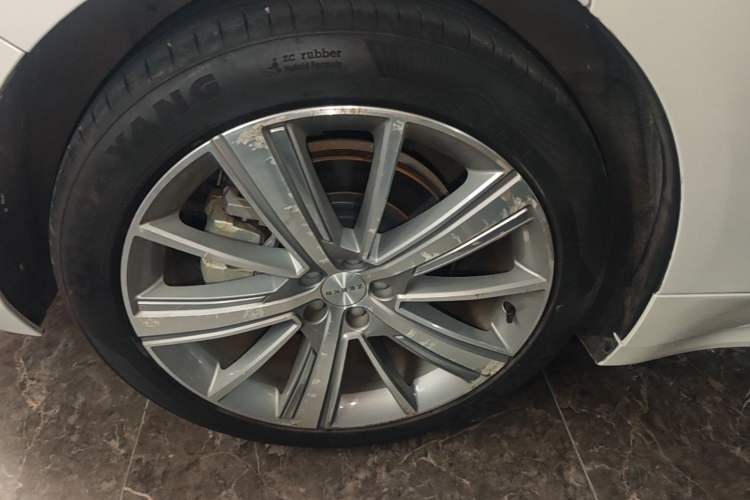 Used Zeekr 001 2023 WE Edition 86 kWh Right Rear Wheel Hub