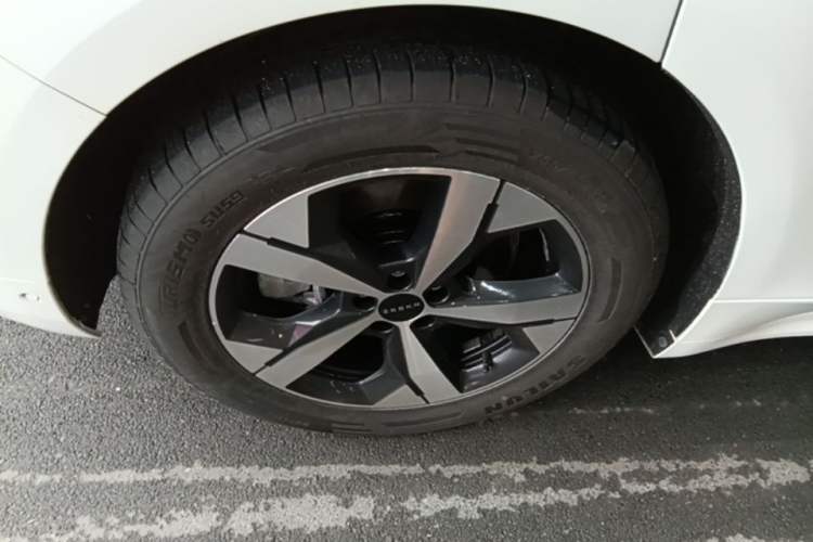Used Zeekr 001 2023 WE Edition 86 kWh Right Rear Wheel Hub