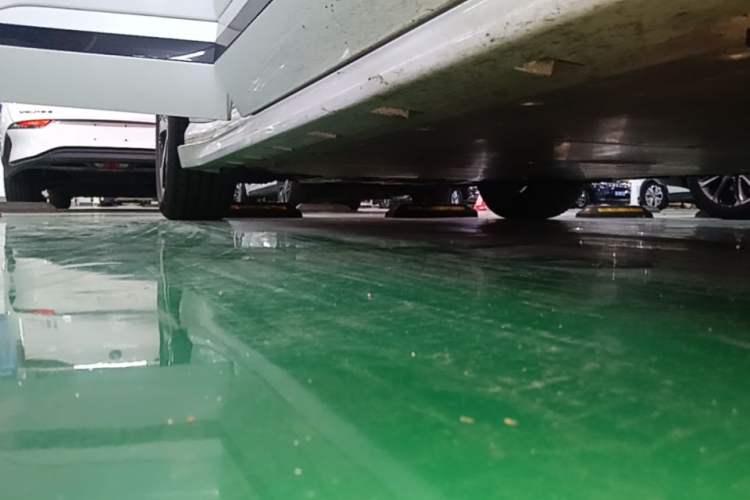 Used Zeekr 001 2023 WE Edition 86 kWh Right Side Sill