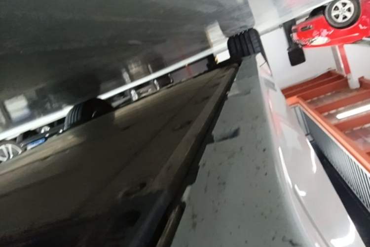 Used Zeekr 001 2023 WE Edition 100 kWh Right Side Sill