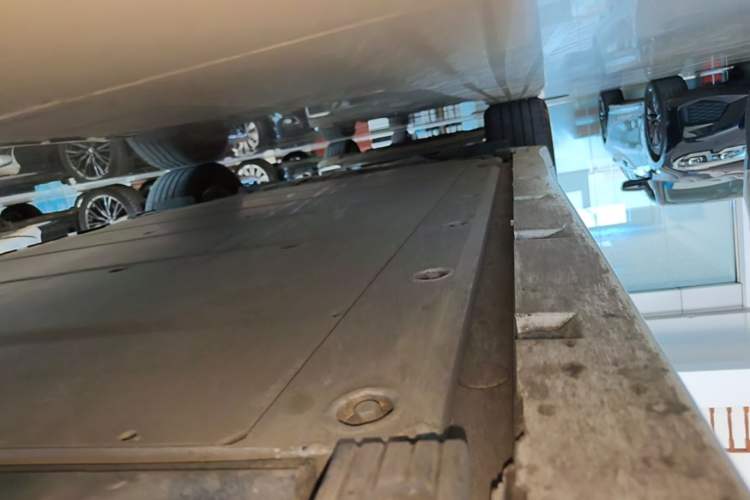Used Zeekr 001 2023 WE Edition 100 kWh Right Side Sill