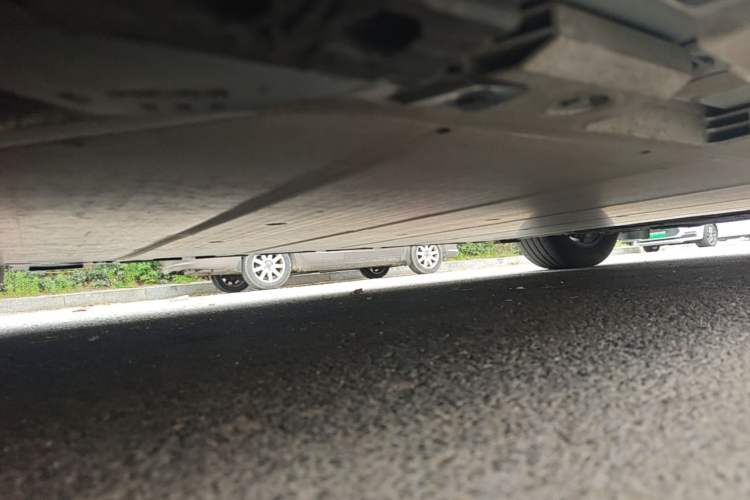 Used Zeekr 001 2023 WE Edition 100 kWh Right Side Sill