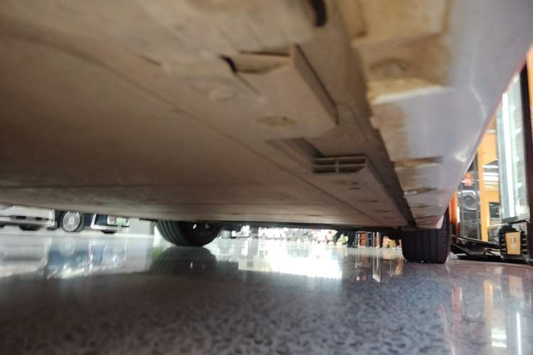 Used Zeekr 001 2023 WE Edition 100 kWh Right Side Sill