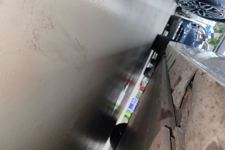 Used Zeekr 001 2023 WE Edition 86 kWh Right Side Sill