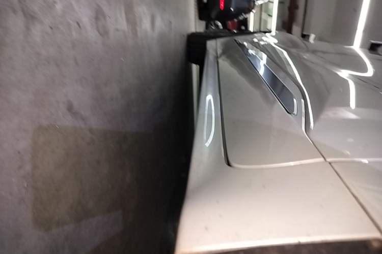 Used Zeekr 001 2023 WE Edition 100 kWh Right Side Sill