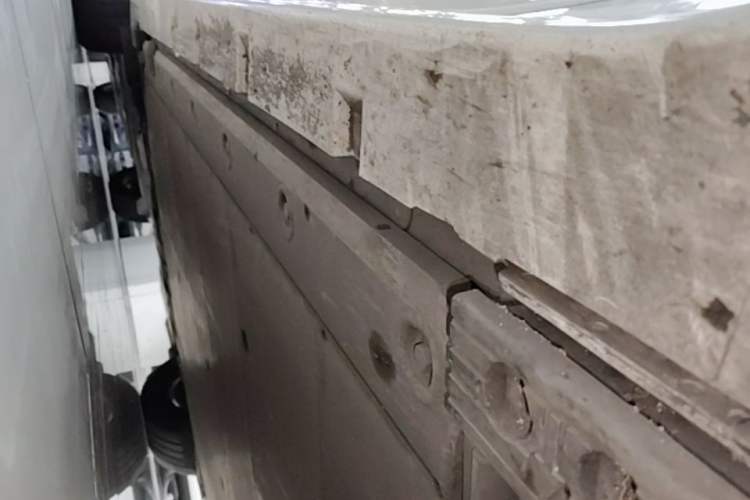 Used Zeekr 001 2023 WE Edition 100 kWh Right Side Sill