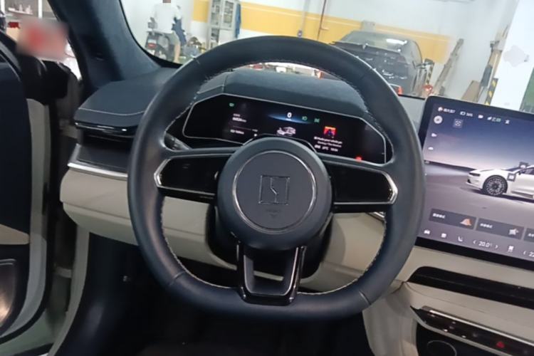 Used Zeekr 001 2023 WE Edition 86 kWh Steering Wheel