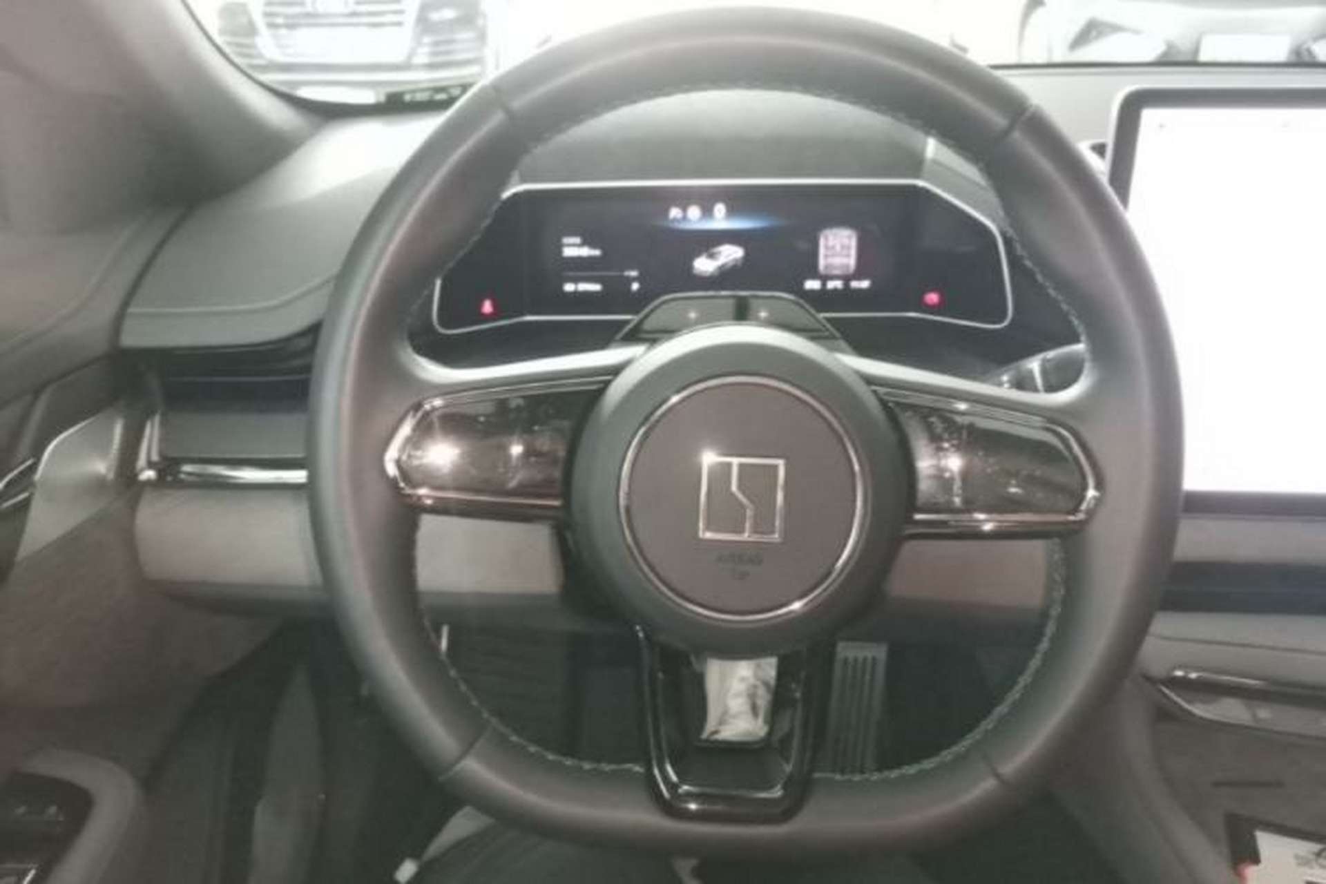 Used Zeekr 001 2023 WE Edition 86 kWh Steering Wheel