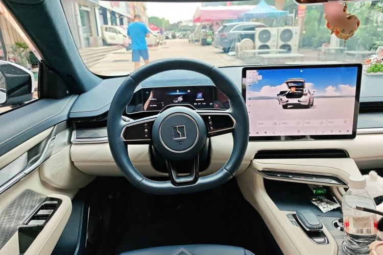 Used Zeekr 001 2023 ME Edition 100 kWh Steering Wheel