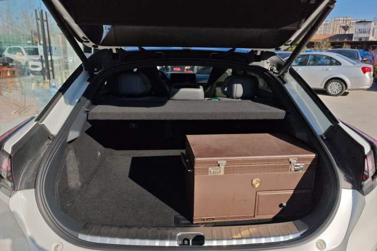 Used Zeekr 001 2023 WE Edition 100 kWh Trunk