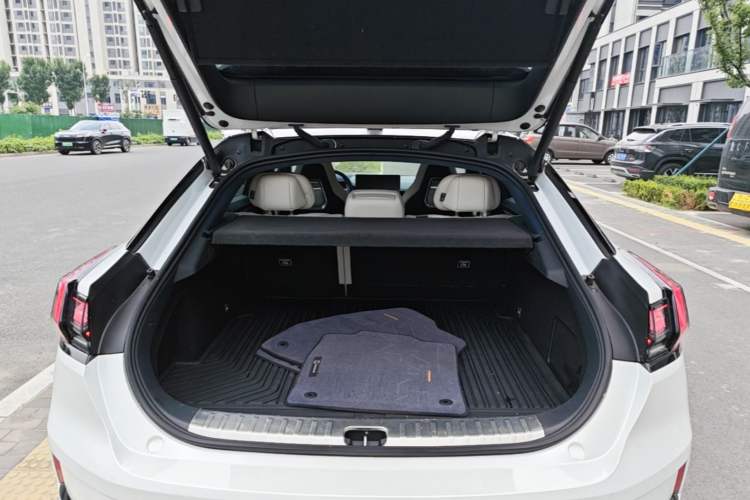 Used Zeekr 001 2023 WE Edition 86 kWh Trunk