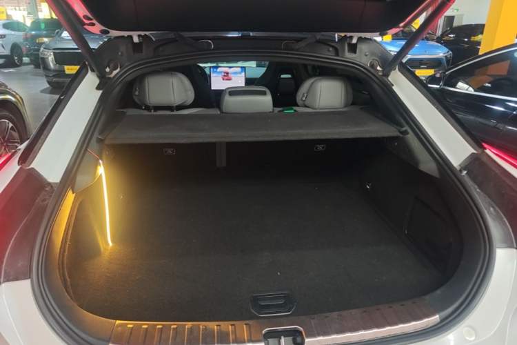 Used Zeekr 001 2023 WE Edition 86 kWh Trunk