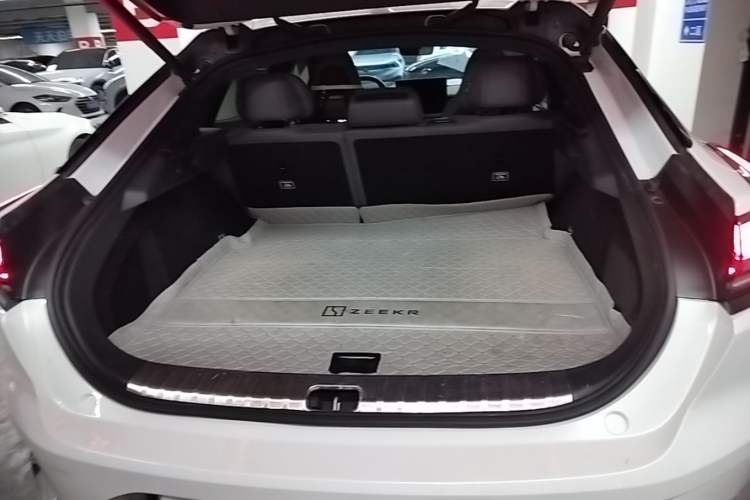 Used Zeekr 001 2023 WE Edition 100 kWh Trunk