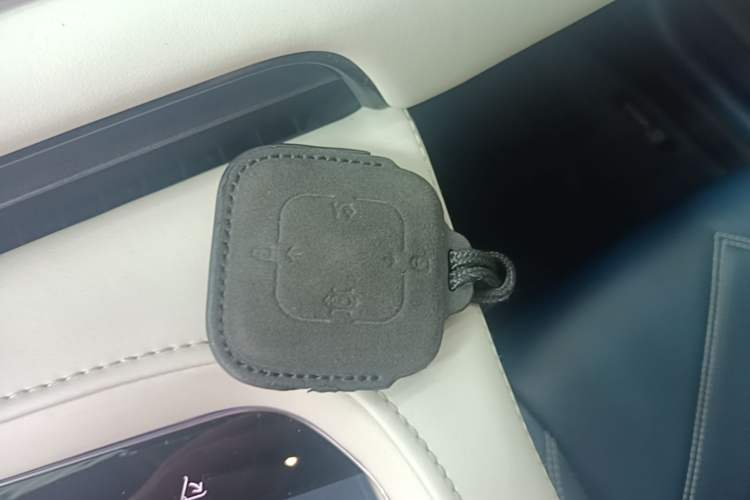 Used Zeekr 001 2023 WE Edition 86 kWh Vehicle Key