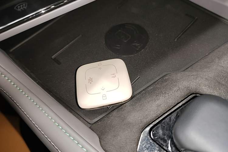 Used Zeekr 001 2023 WE Edition 86 kWh Vehicle Key