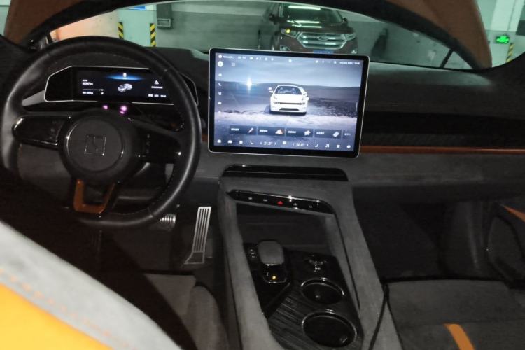 Used Zeekr 001 2023 ME Edition 100 kWh Center Console