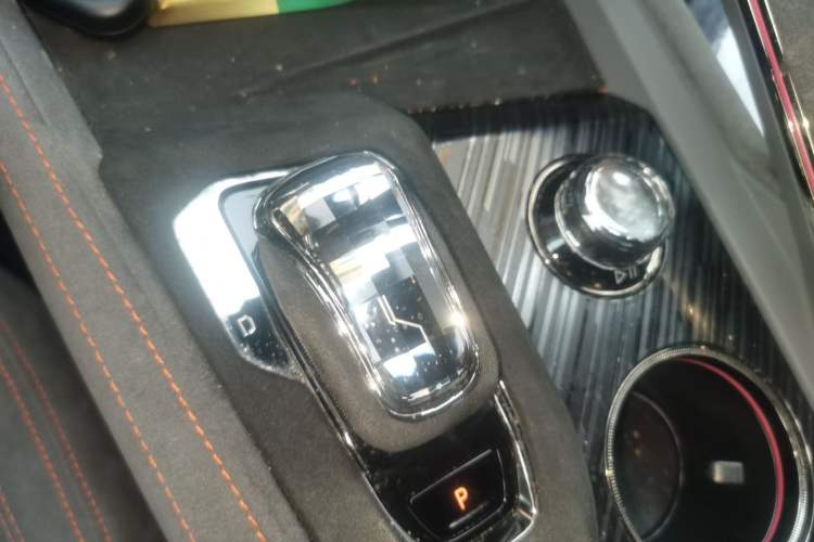 Used Zeekr 001 2023 YOU Edition 100 kWh Gear Lever