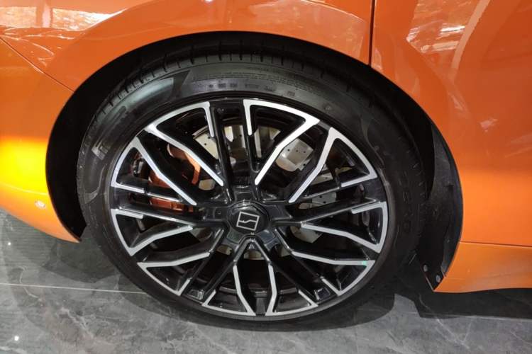 Used Zeekr 001 2023 YOU Edition 100 kWh Right Rear Wheel Hub