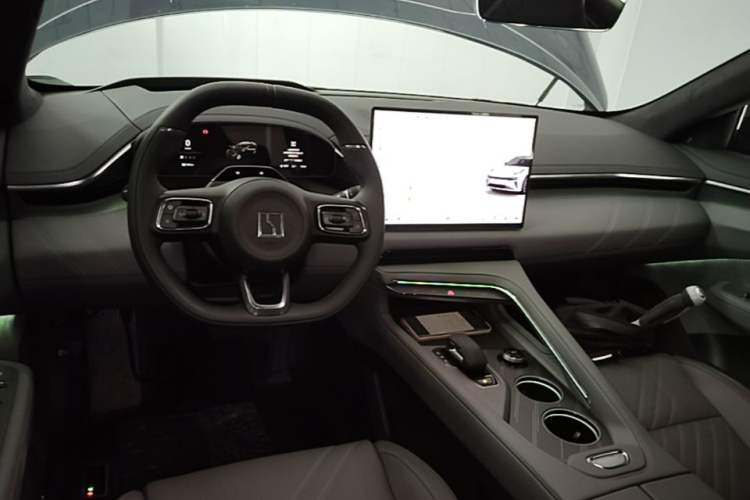 Used Zeekr 001 2024 WE Edition 95 kWh All-Wheel Drive Center Console