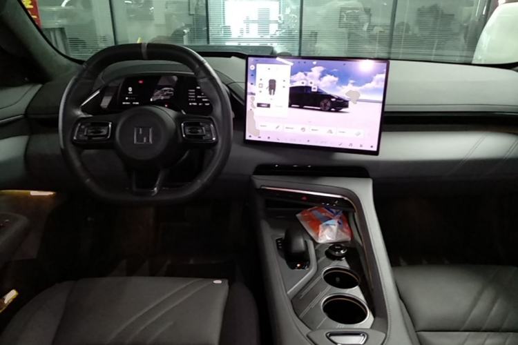 Used Zeekr 001 2024 YOU Edition 100 kWh All-Wheel Drive Center Console