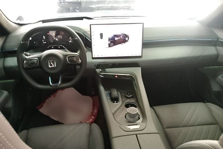 Used Zeekr 001 2024 WE Edition 95 kWh All-Wheel Drive Center Console