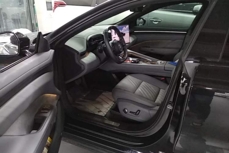Used Zeekr 001 2024 YOU Edition 100 kWh All-Wheel Drive Driver Seat