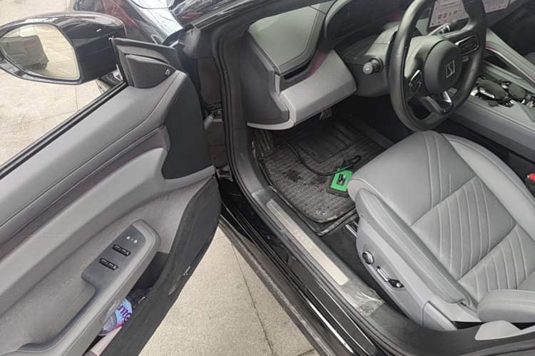 Used Zeekr 001 2024 YOU Edition 100 kWh All-Wheel Drive Driver Seat