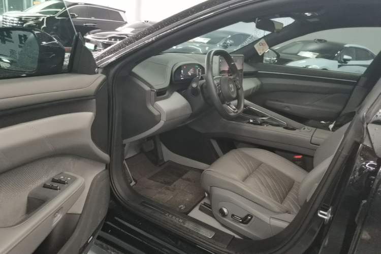 Used Zeekr 001 2024 WE Edition 95 kWh All-Wheel Drive Driver Seat