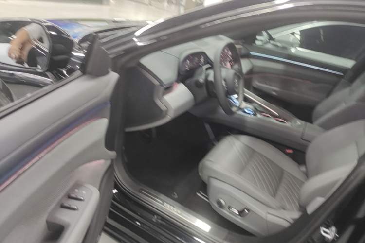 Used Zeekr 001 2024 WE Edition 100 kWh Rear-Drive Driver Seat