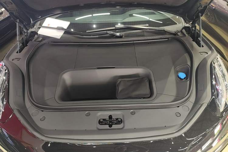 Used Zeekr 001 2024 WE Edition 100 kWh Rear-Drive Engine Bay