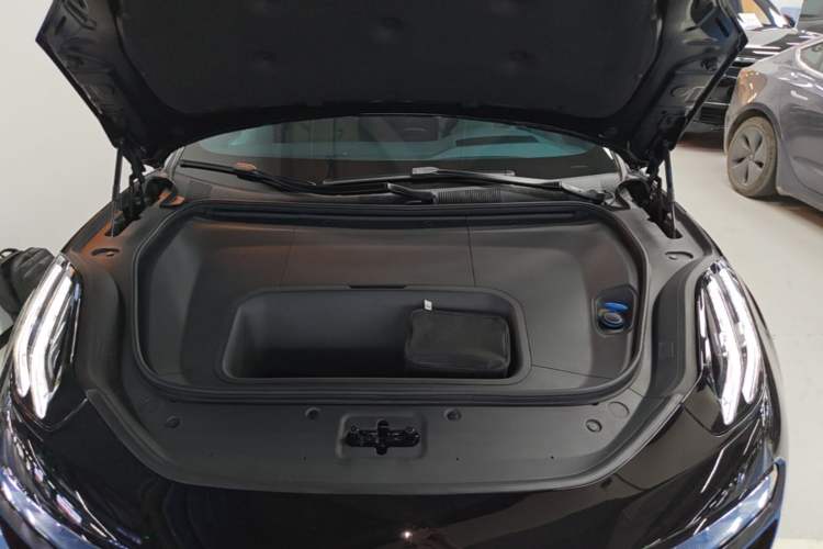 Used Zeekr 001 2024 WE Edition 100 kWh Rear-Drive Engine Bay