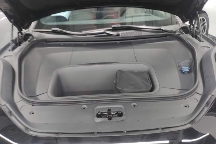 Used Zeekr 001 2024 WE Edition 100 kWh Rear-Drive Engine Bay