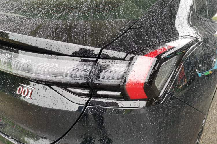 Used Zeekr 001 2024 WE Edition 95 kWh All-Wheel Drive Exterior 3