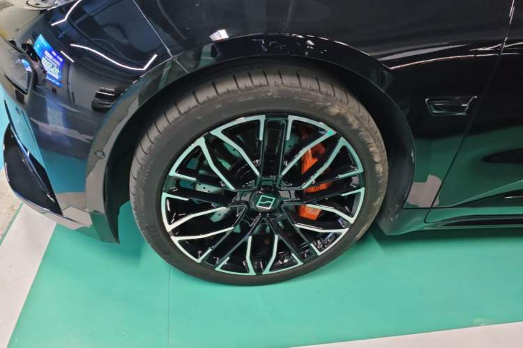 Used Zeekr 001 2024 YOU Edition 100 kWh All-Wheel Drive Exterior 4