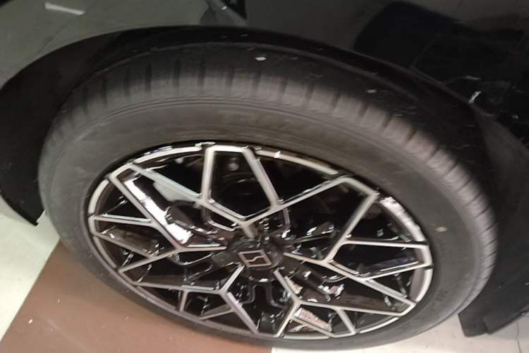 Used Zeekr 001 2024 WE Edition 95 kWh All-Wheel Drive Exterior 5
