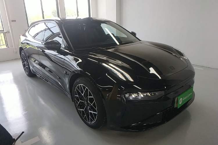 Used Zeekr 001 2024 WE Edition 100 kWh Rear-Drive Front Right 45 Deg