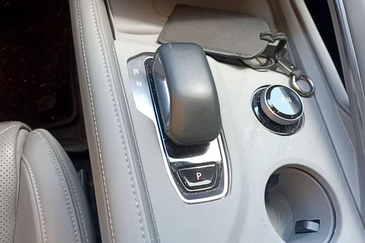 Used Zeekr 001 2024 WE Edition 100 kWh Rear-Drive Gear Lever