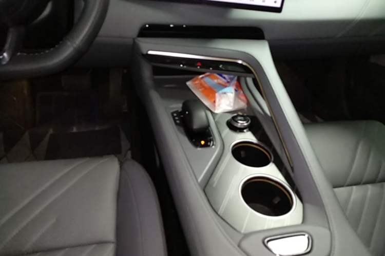 Used Zeekr 001 2024 YOU Edition 100 kWh All-Wheel Drive Gear Lever