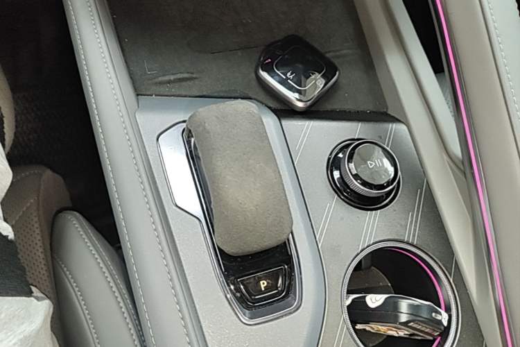 Used Zeekr 001 2024 YOU Edition 100 kWh All-Wheel Drive Gear Lever