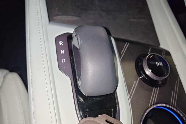 Used Zeekr 001 2024 YOU Edition 100 kWh All-Wheel Drive Gear Lever