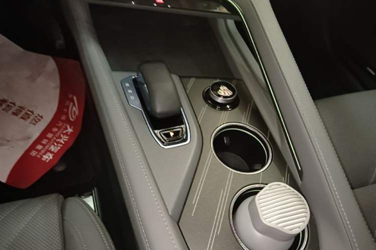 Used Zeekr 001 2024 WE Edition 95 kWh All-Wheel Drive Gear Lever