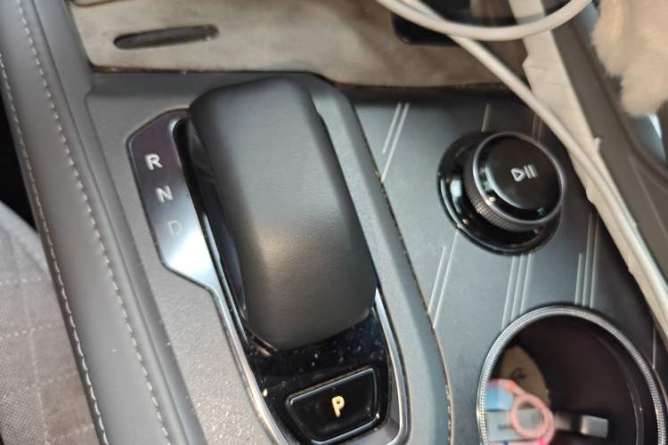 Used Zeekr 001 2024 WE Edition 100 kWh Rear-Drive Gear Lever