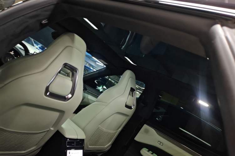 Used Zeekr 001 2024 YOU Edition 100 kWh All-Wheel Drive Headliner