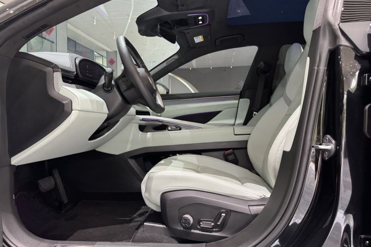 Used Zeekr 001 2024 YOU Edition 100 kWh All-Wheel Drive Interior 1