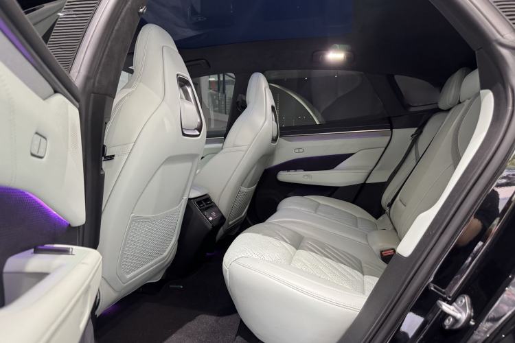Used Zeekr 001 2024 YOU Edition 100 kWh All-Wheel Drive Interior 2