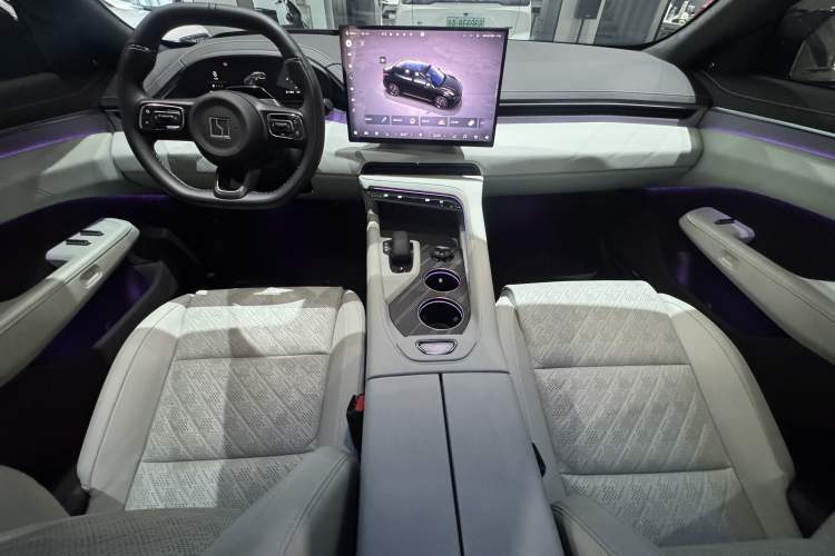 Used Zeekr 001 2024 YOU Edition 100 kWh All-Wheel Drive Interior 3